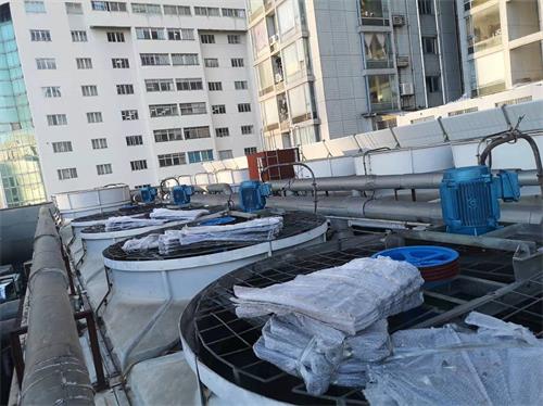 低速大風量冷卻塔風機 低速大風量<a href=http://www.deyou56.com/peijian/fan/ target=_blank class=infotextkey>冷卻塔風機</a>